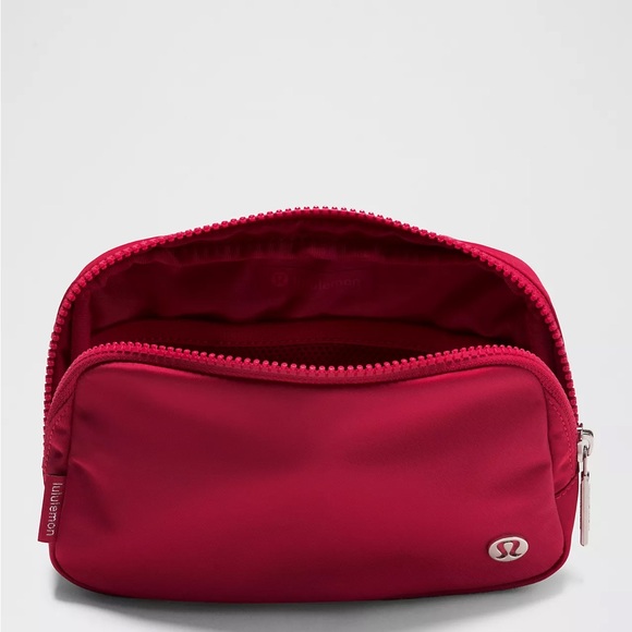 Lululemon Everywhere Belt Bag 1L- Pink Dragonfruit - Picture 5 of 6